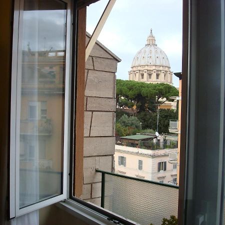 Vatican Balcony Roma Exterior foto